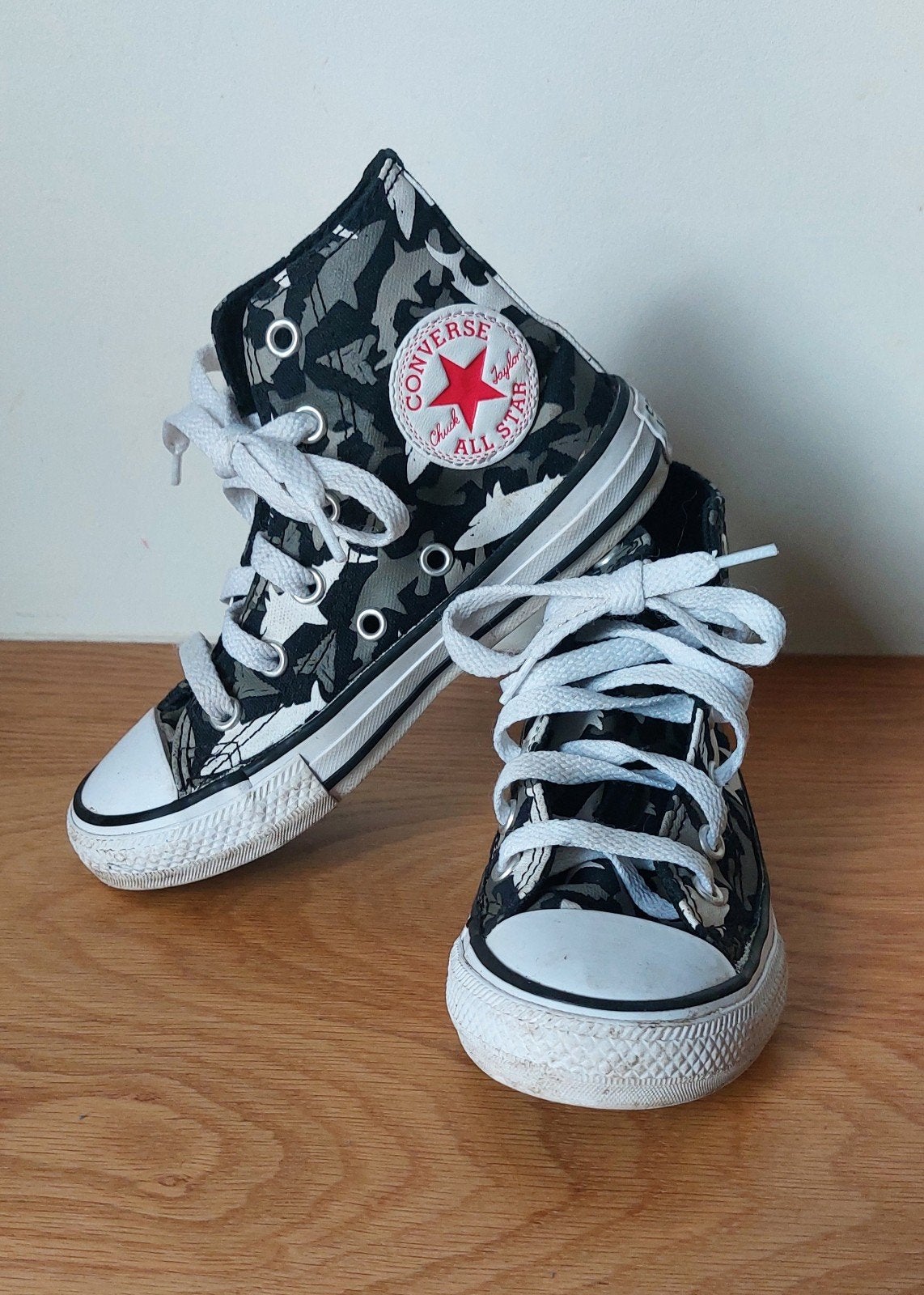 Converse All Stars sneakers maat 28 met haaienprint, Gebruikt, Converse, Jongen of Meisje, Schoenen
