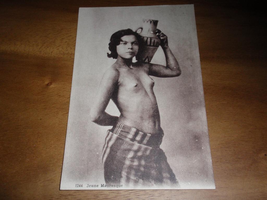 Jeune Mauresque Jonge Moorse Vrouw met kruik Naakt, Verzenden, Voor 1920, Ongelopen
