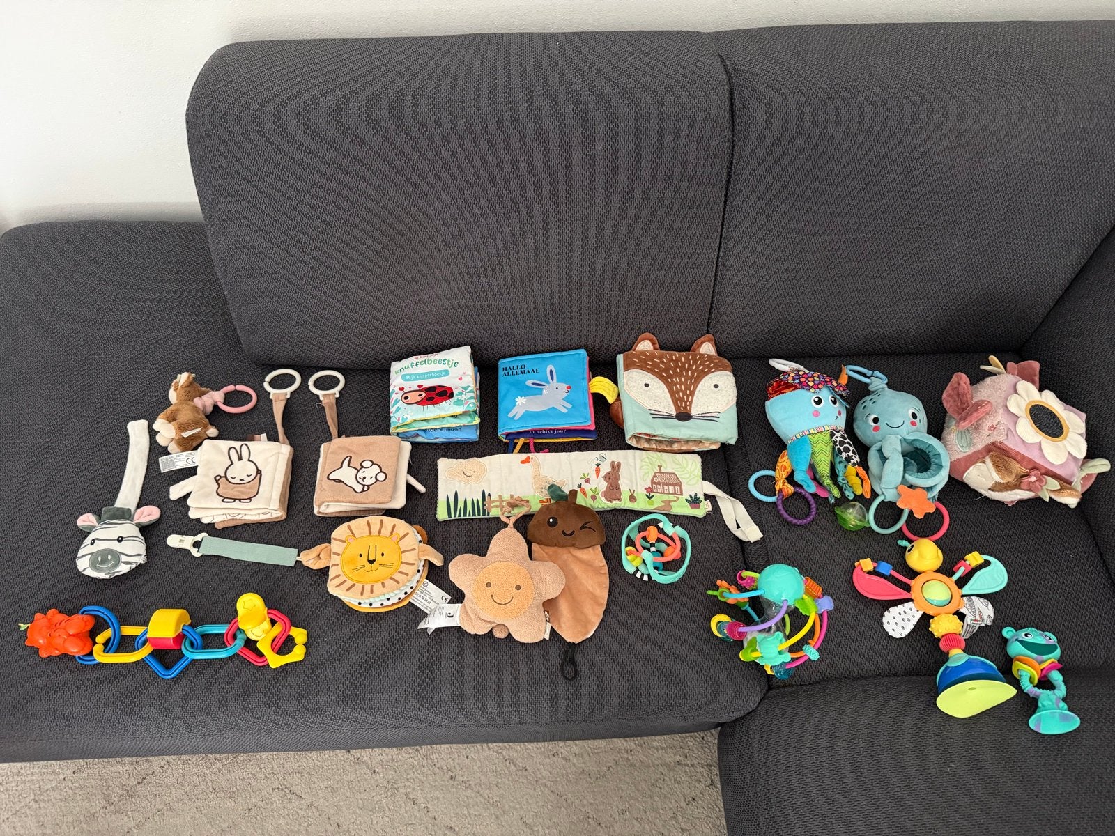 Grote set baby speelgoed: buggyboekjes, hangspeeltjes, kubus, Ophalen, Gebruikt, Overige typen, Met geluid