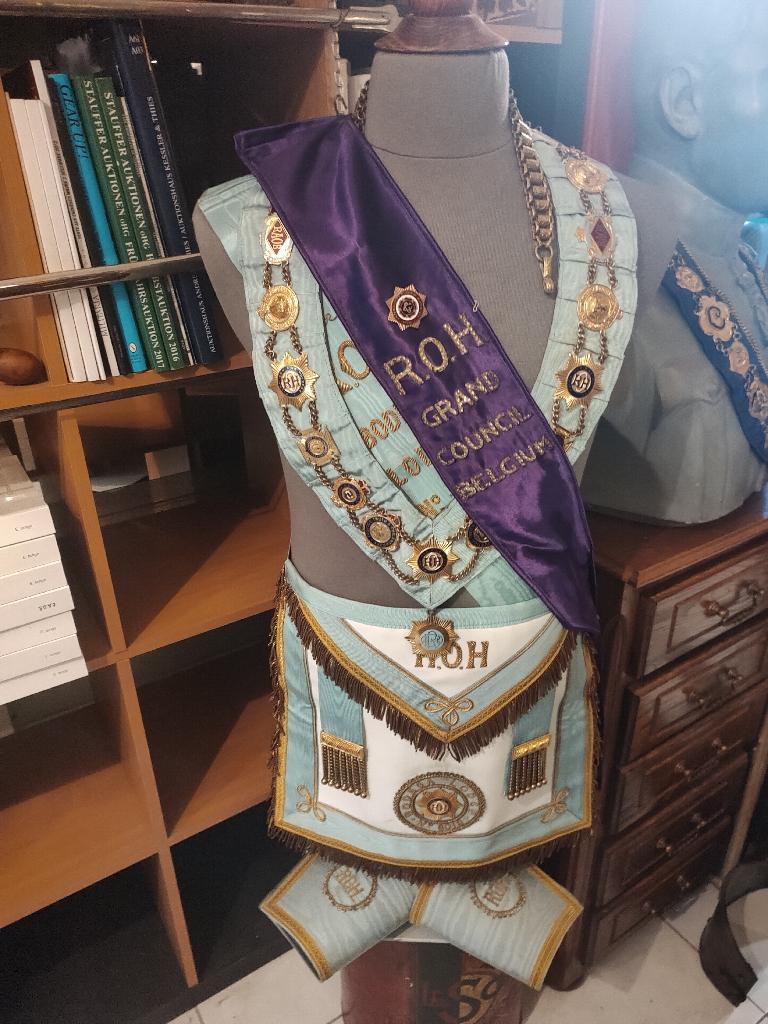 Complete tenue Masonic, Verzenden, Landmacht, Nederland, Boek of Tijdschrift