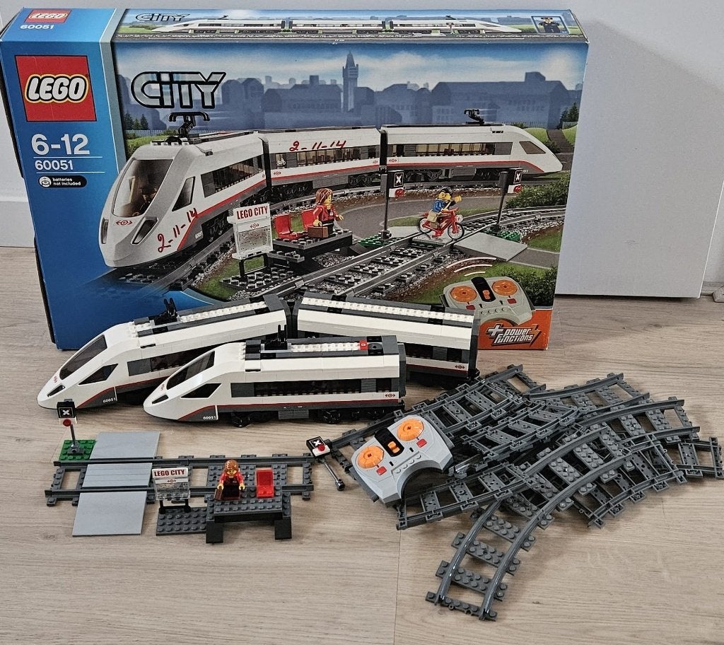 Lego City High-speed Passenger Train set 60051, Kinderen en Baby's, Speelgoed | Duplo en Lego, Ophalen, City, Inclusief extra onderdelen