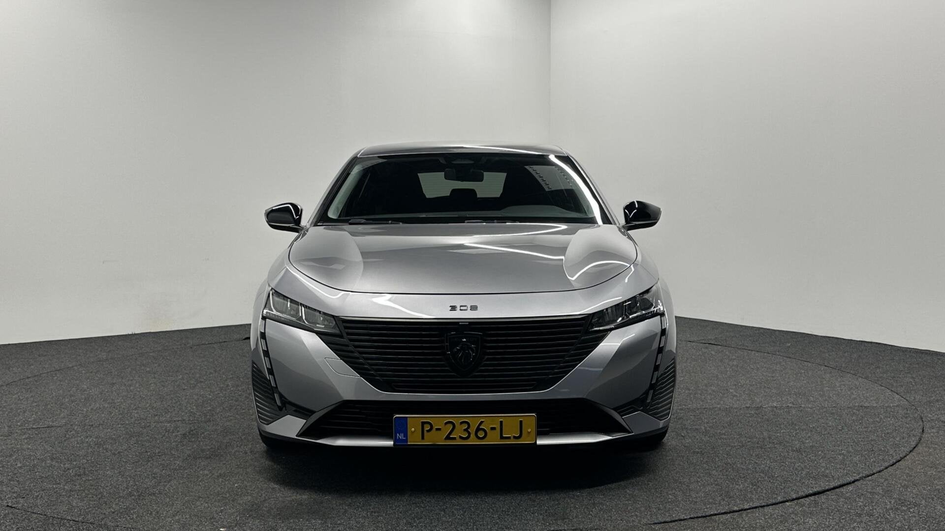 Foto 6 van Peugeot 308 1.2 PureTech Active Pack Business CARPLAY NAVI C