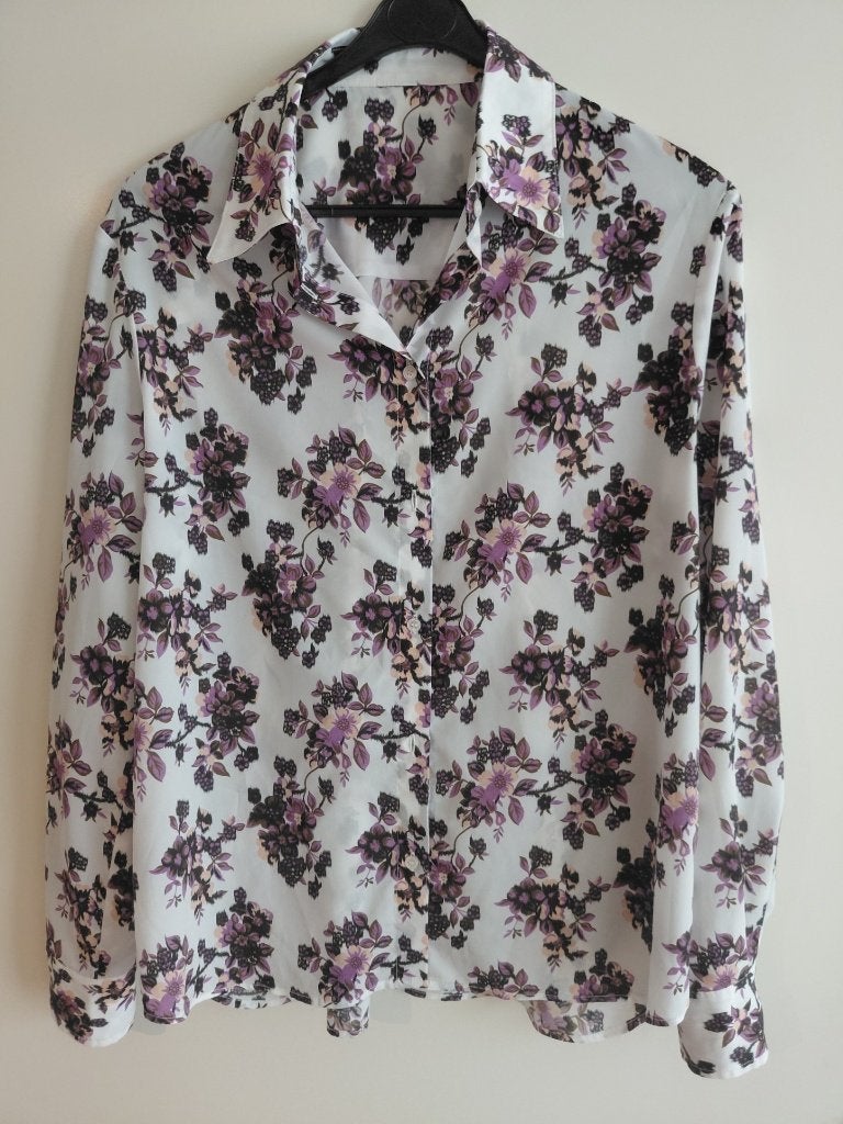 Blouse mtL paarse bloem, Ophalen of Verzenden, Zo goed als nieuw, Maat 42/44 (L), Overige kleuren