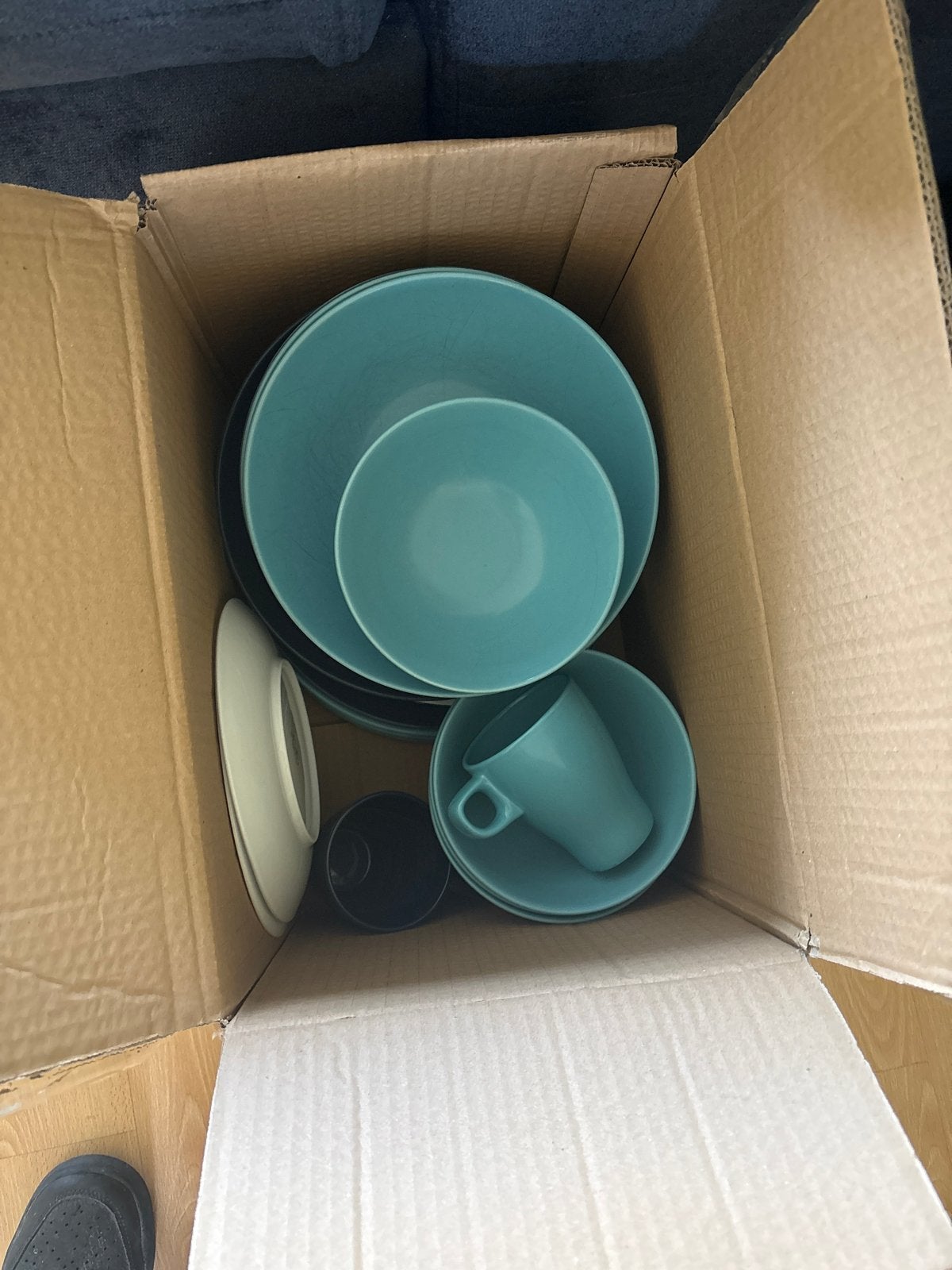 IKEA Borden, Schotel en Bekers - Gratis Af te Halen, Ophalen, Gebruikt, Keramiek, Effen