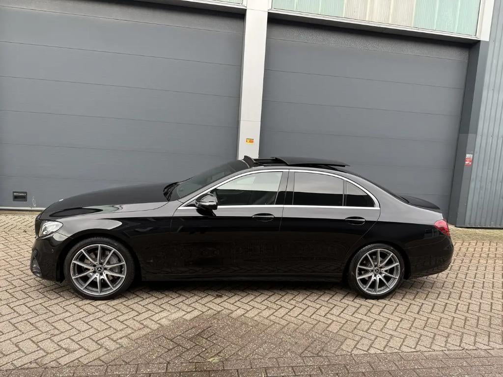 Mercedes-Benz E-Klasse E200 AMG 9G-TRONIC 2018 Zwart PANORAM, Achterwielaandrijving, 4 cilinders, Zwart, Origineel Nederlands