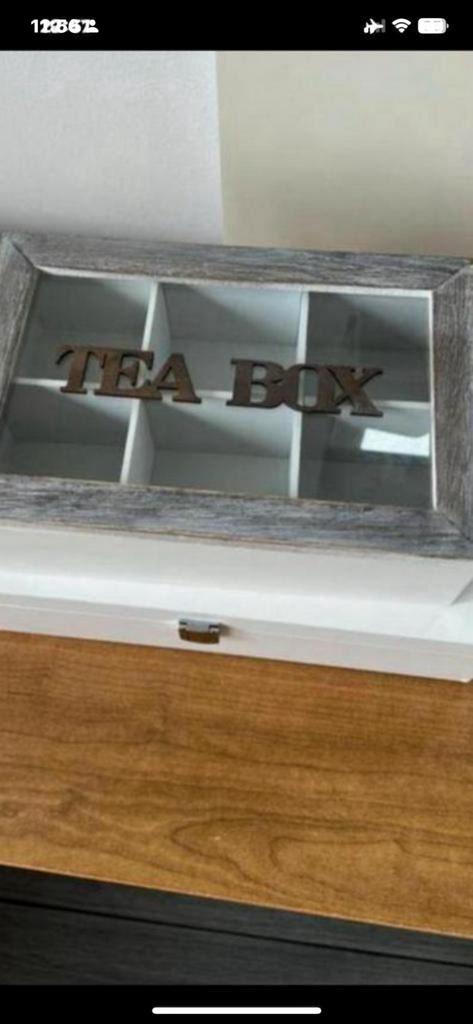 Tee Bax 2 stuk €6, Ophalen, Zo goed als nieuw