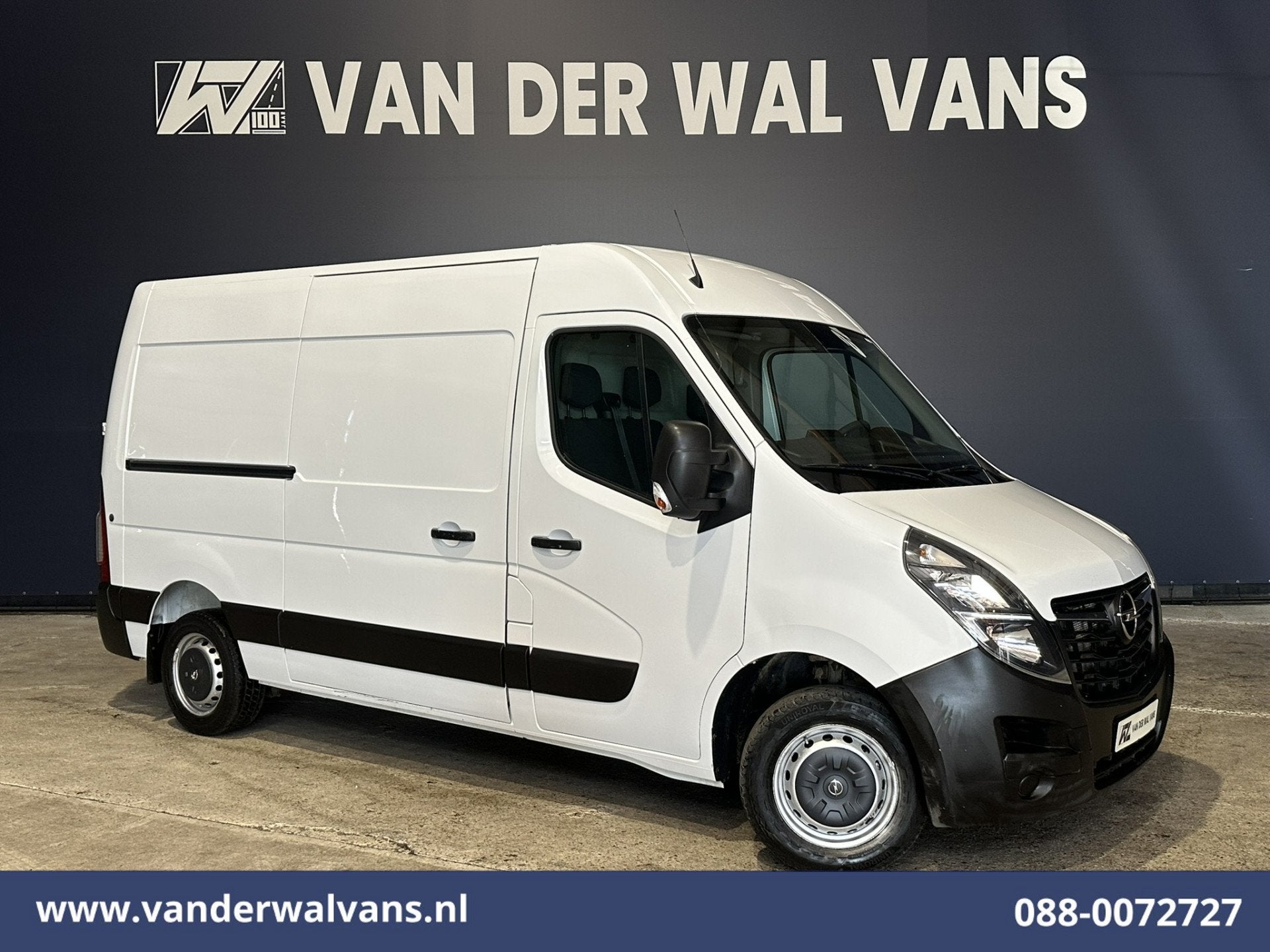 Opel Movano 2.2D 141pk L2H2 Euro6 Airco | Navigatie | Camera, Auto's, Voorwielaandrijving, Dealer onderhouden, Stof, Gebruikt