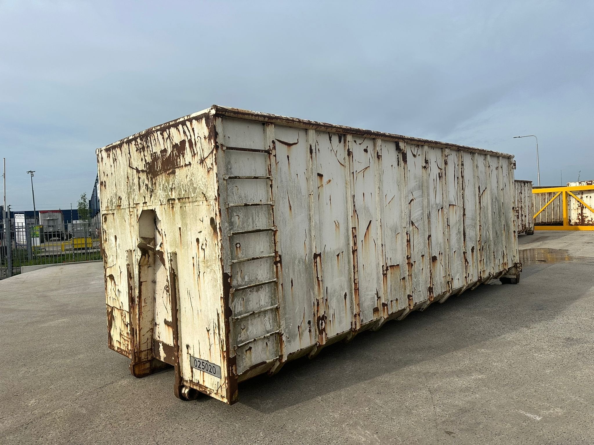 KTK 45m3 open container 7,5 meter, Zakelijke goederen