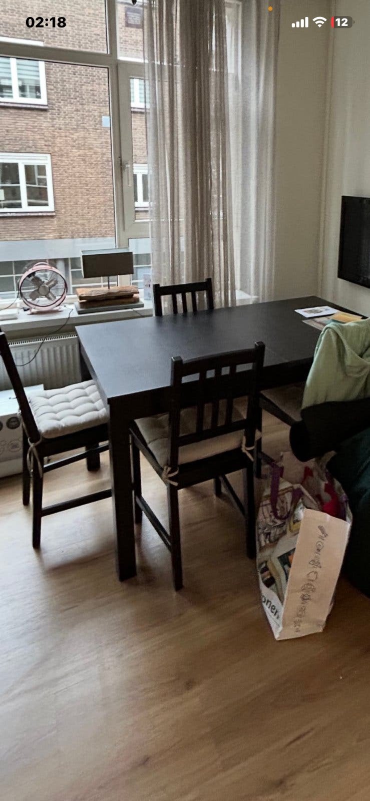 Zwarte ikea eettafel, Huis en Inrichting, Complete eetkamers, Ophalen, Zo goed als nieuw, 4 tot 6 stoelen