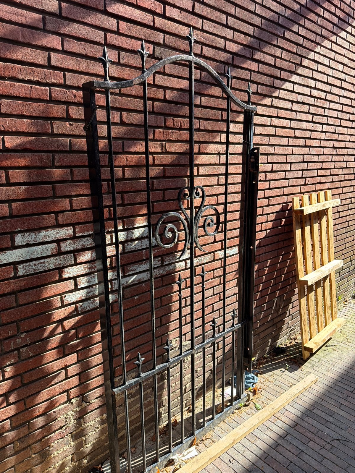 Gietijzeren poort - 93cm breed, 2 meter hoog, Tuin en Terras, Ophalen, Met poort, Gebruikt, Sierhekwerk
