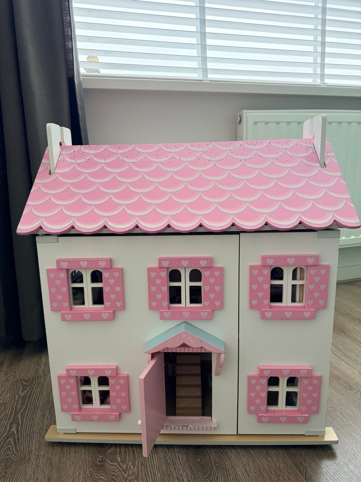 Le Toy Van Sophie’s House poppenhuis met meubels, Ophalen, Zo goed als nieuw, Meisje