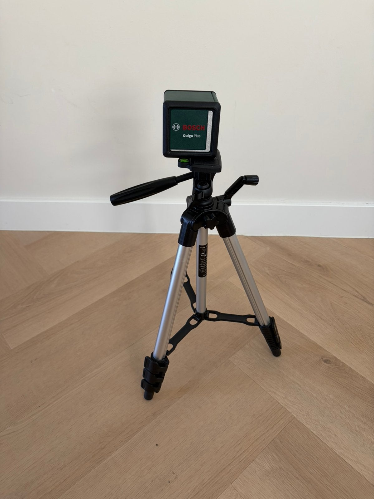 Bosch quigo plus kruislijnlaser, Doe-het-zelf en Verbouw, Meetapparatuur, Ophalen, Zo goed als nieuw, Overige meters