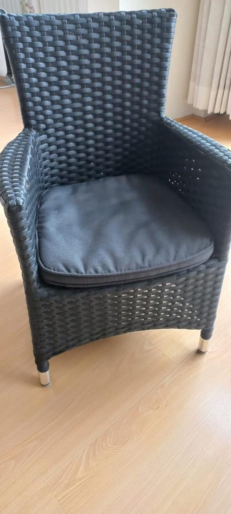Zwarte Wicker Stoel met Kussen - Zo goed als nieuw, Ophalen, Zo goed als nieuw, Stoel(en)