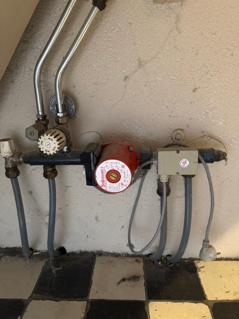 Vloer verwarming unit, Doe-het-zelf en Verbouw, Verwarming en Radiatoren, Ophalen, 30 tot 80 cm, Gebruikt, Overige typen