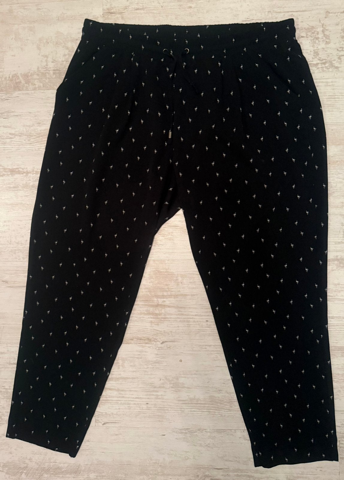 Te Koop Zwarte luchtige Prescara broek met witte flamingo's, Zwart, Maat 46/48 (XL) of groter, Ophalen of Verzenden, Zo goed als nieuw
