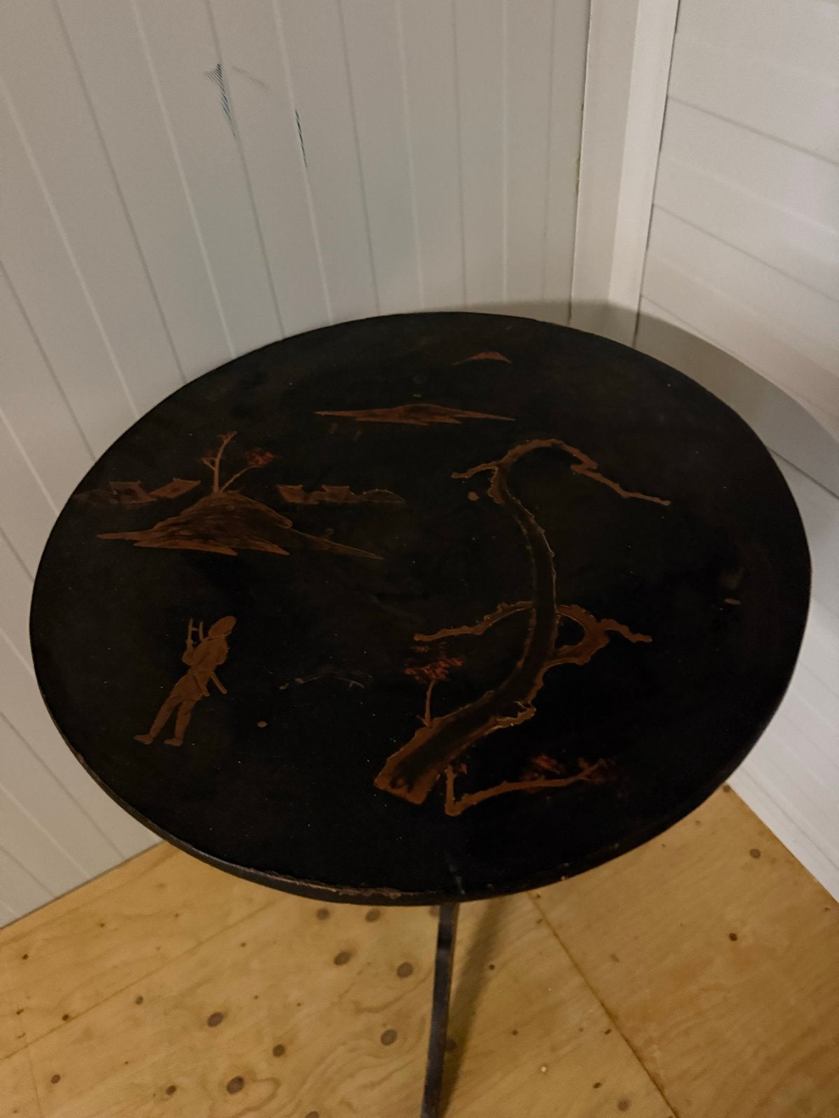 Antieke bijzettafel met oosterse inleg, Ophalen
