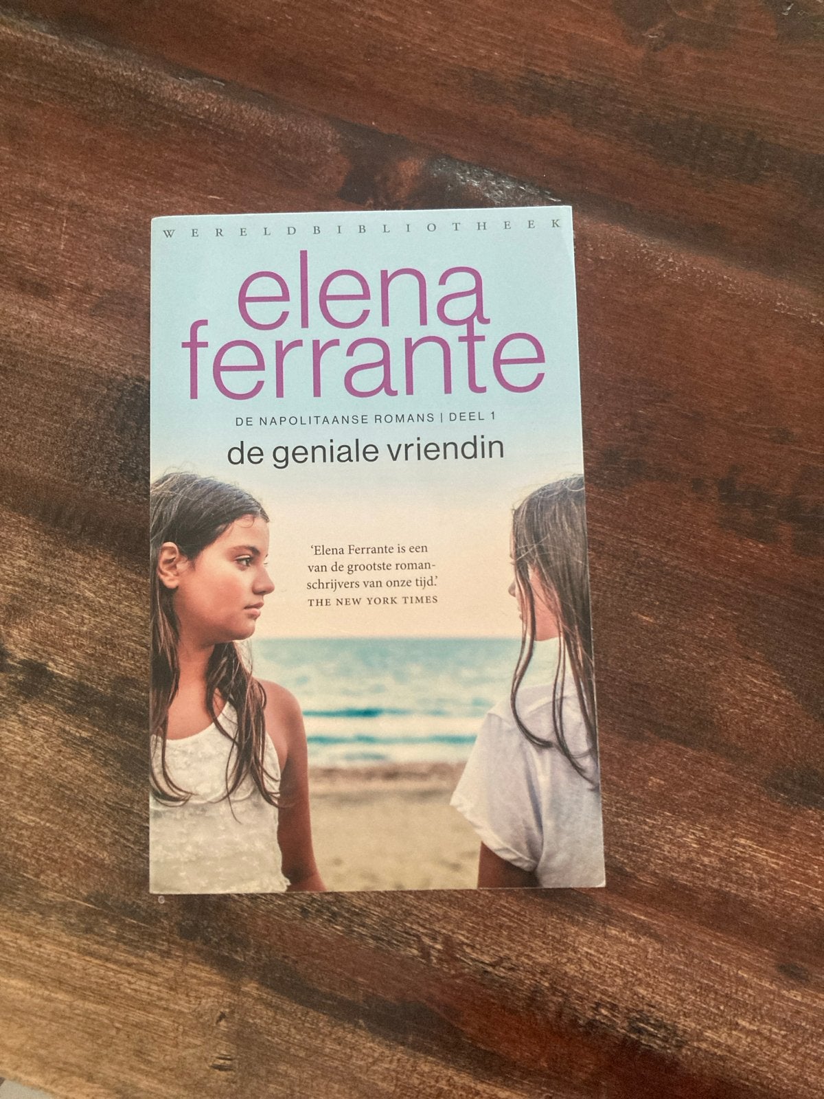 De geniale vriendin - Elena Ferrante (De Napolitaanse Romans, Boeken, Romans, Zo goed als nieuw, Nederland, Ophalen of Verzenden