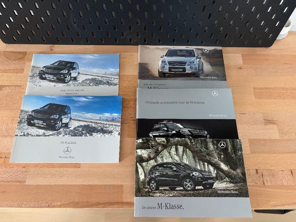 Mercedes M-Klasse folders 2007 / 2009, Ophalen of Verzenden, Zo goed als nieuw, Mercedes