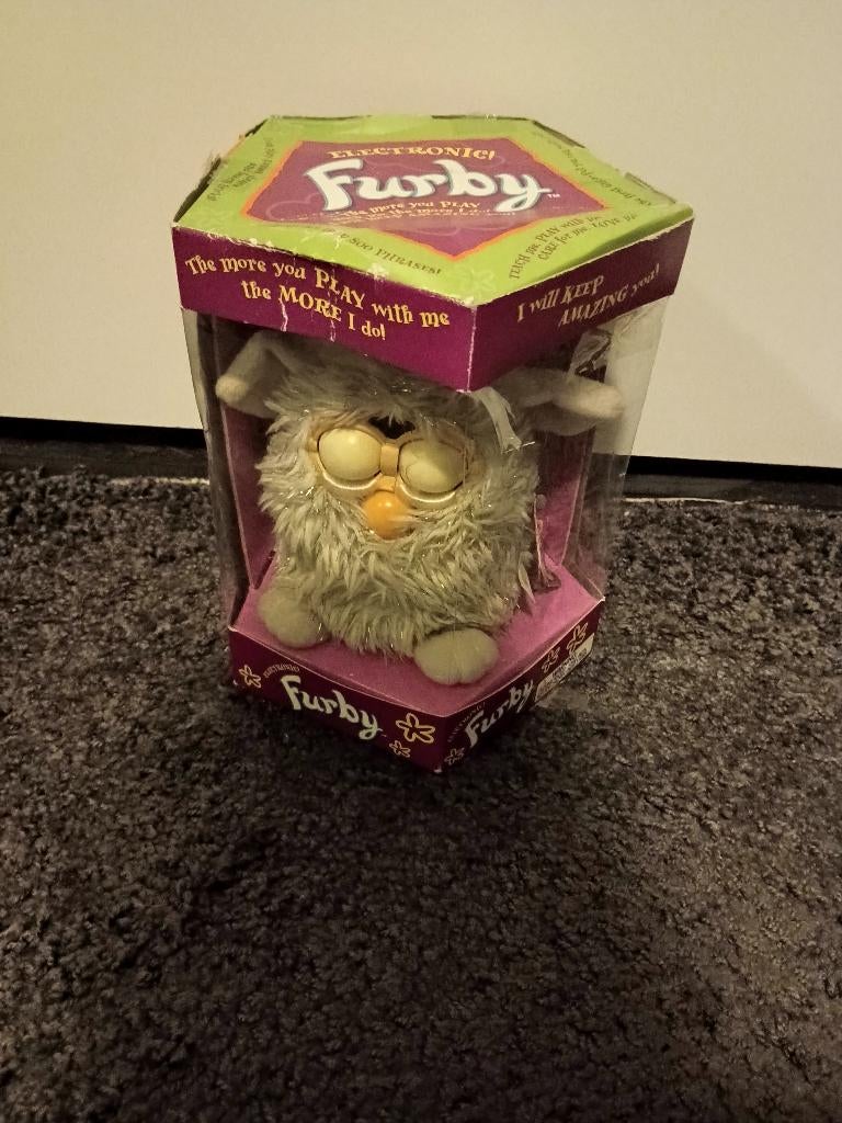 Furby Champagne Engels werkend in doos, Verzamelen, Speelgoed, Verzenden, Zo goed als nieuw