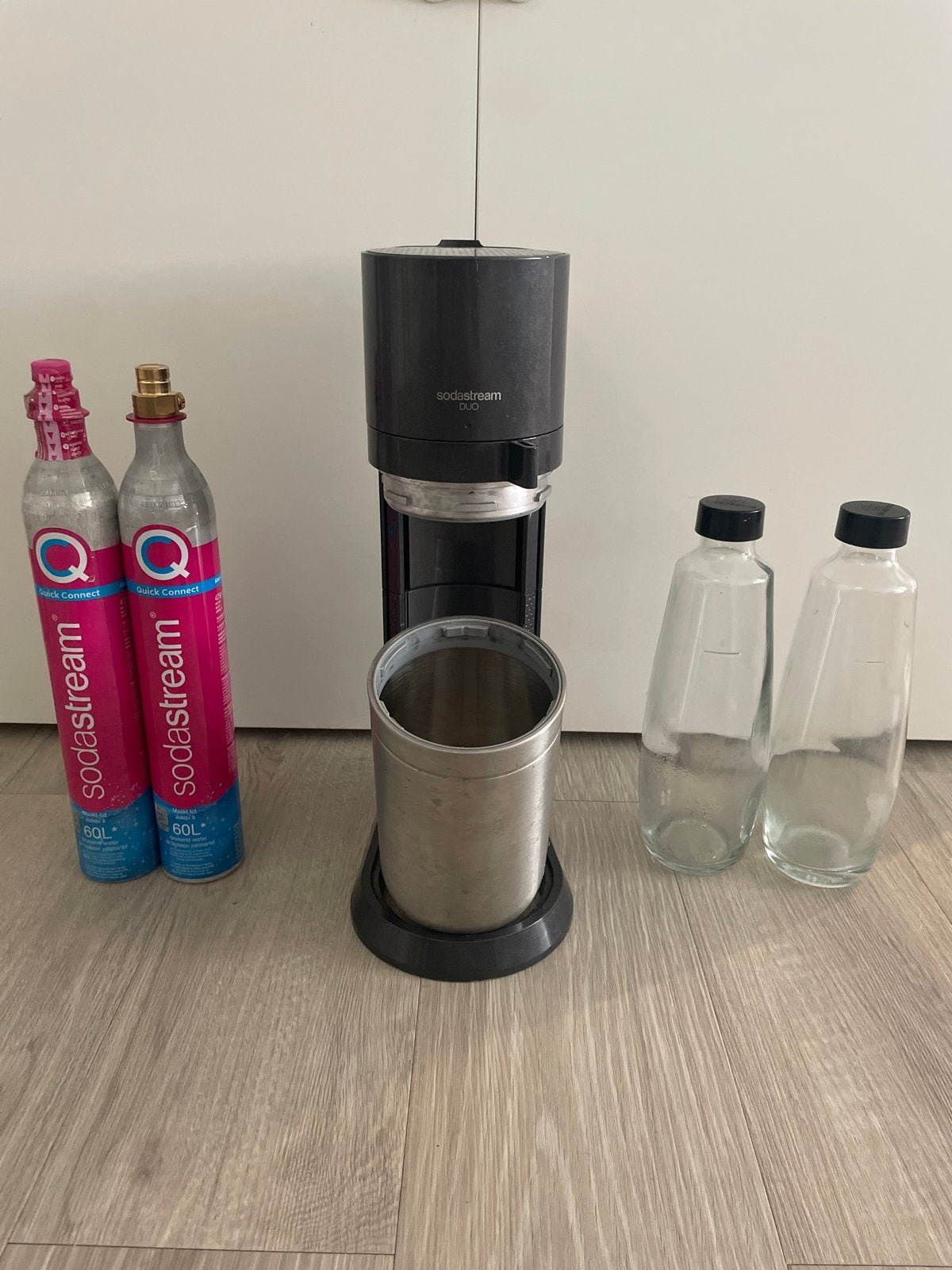 SodaStream DUO met sodastream fles en glazen flessen, Ophalen, Zo goed als nieuw