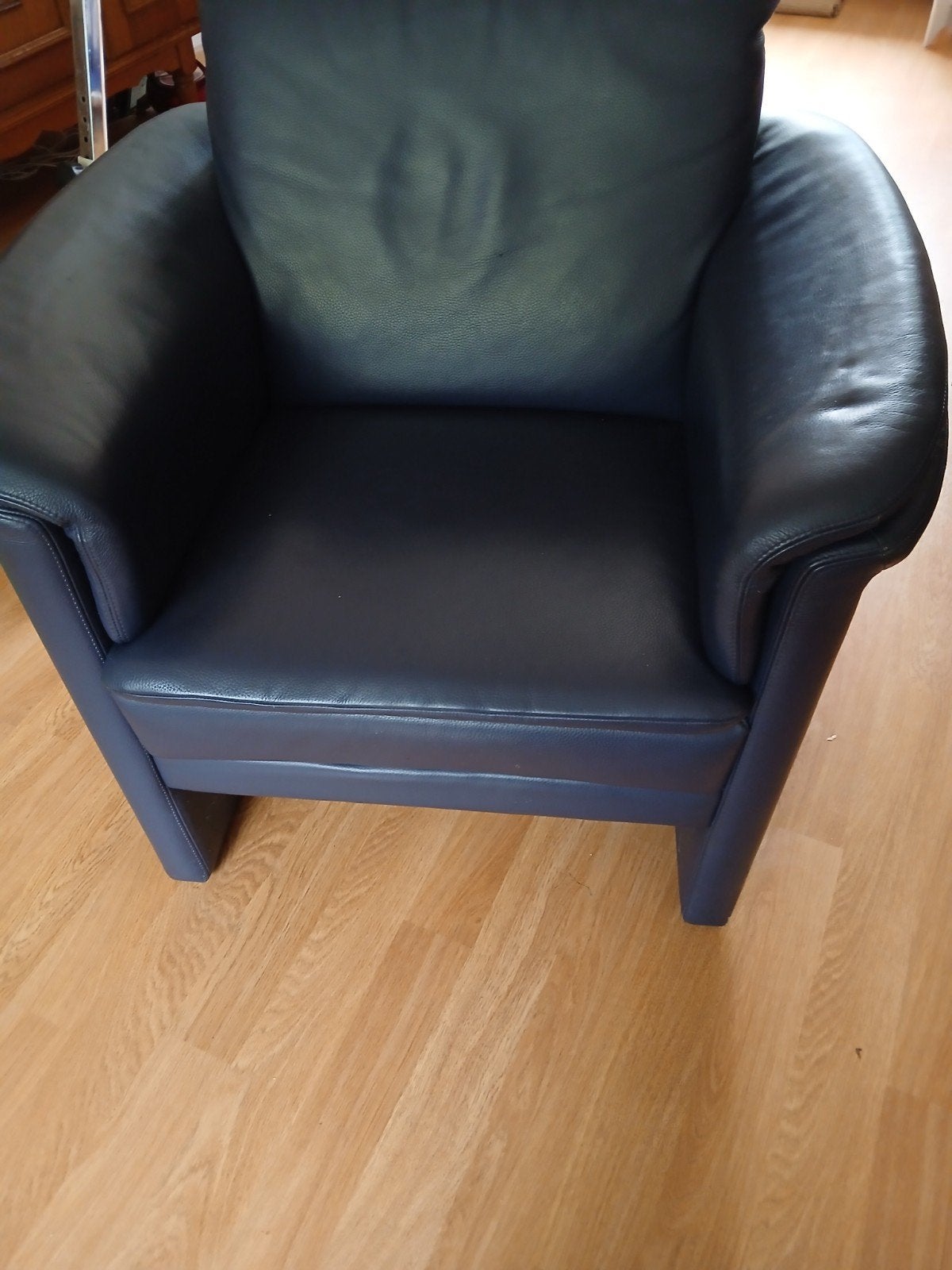 stevige blauwe fauteuil € 25, Ophalen, 75 tot 100 cm, 50 tot 75 cm