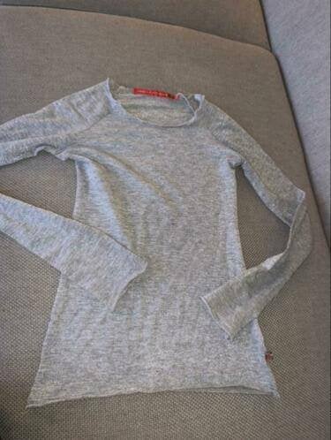 Bengh lurex truitje shirt zilver zilveren 134 140, Gebruikt, Meisje, Ophalen of Verzenden, Shirt of Longsleeve