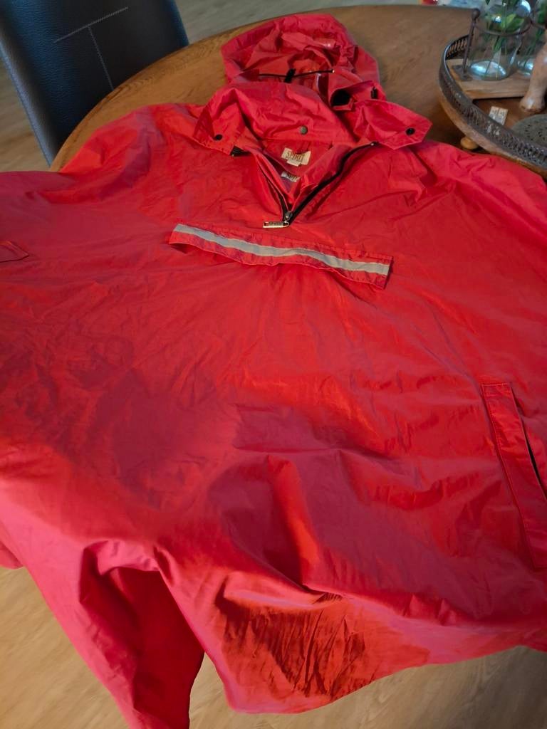 Poncho xl Rood. Agu., Ophalen of Verzenden, Zo goed als nieuw