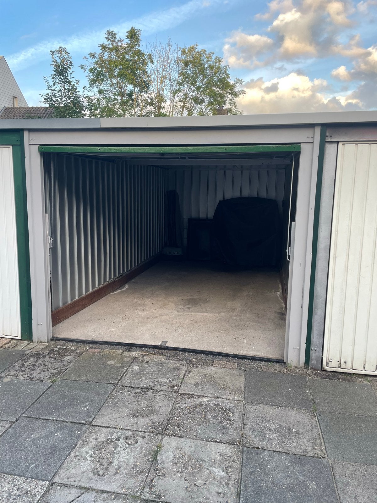 Te huur garagebox in Hardinxveld-Giessendam vanaf 1-12-26