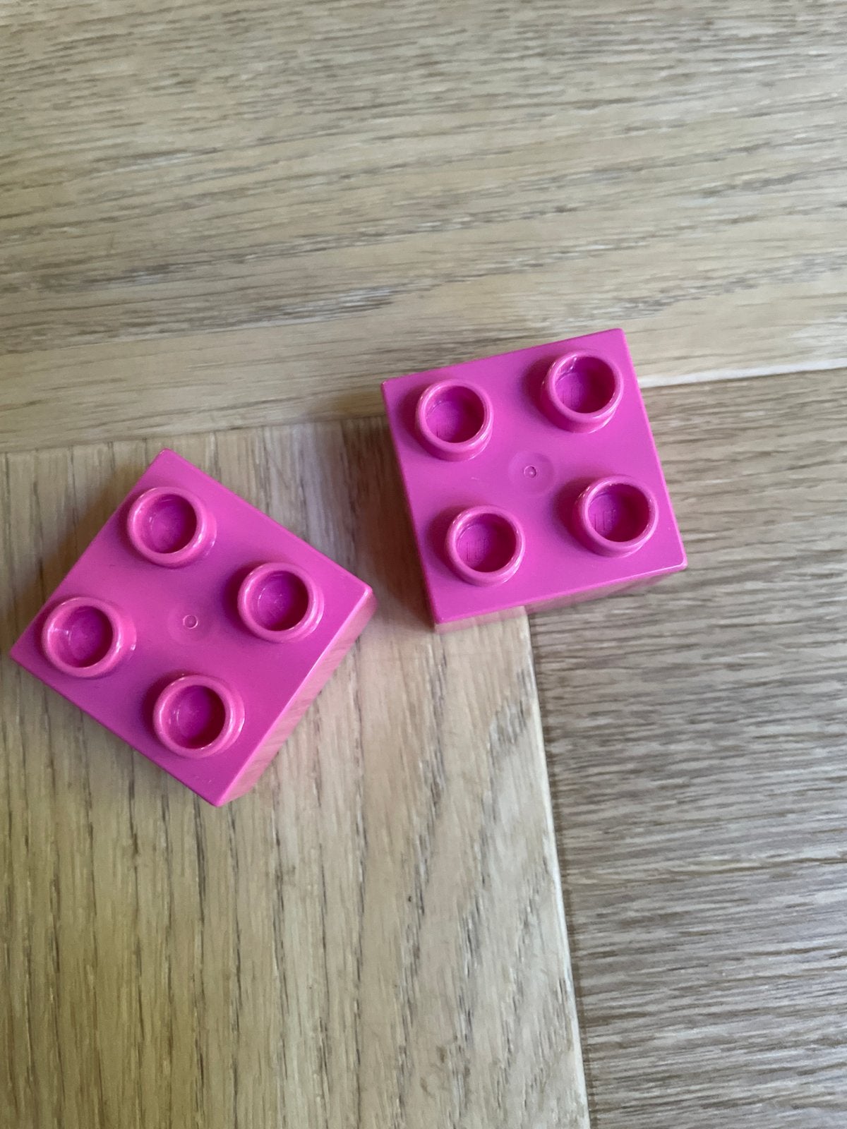 Lego Duplo blokjes roze / paars 4 noppen, Ophalen of Verzenden, Gebruikt, Losse stenen, Duplo