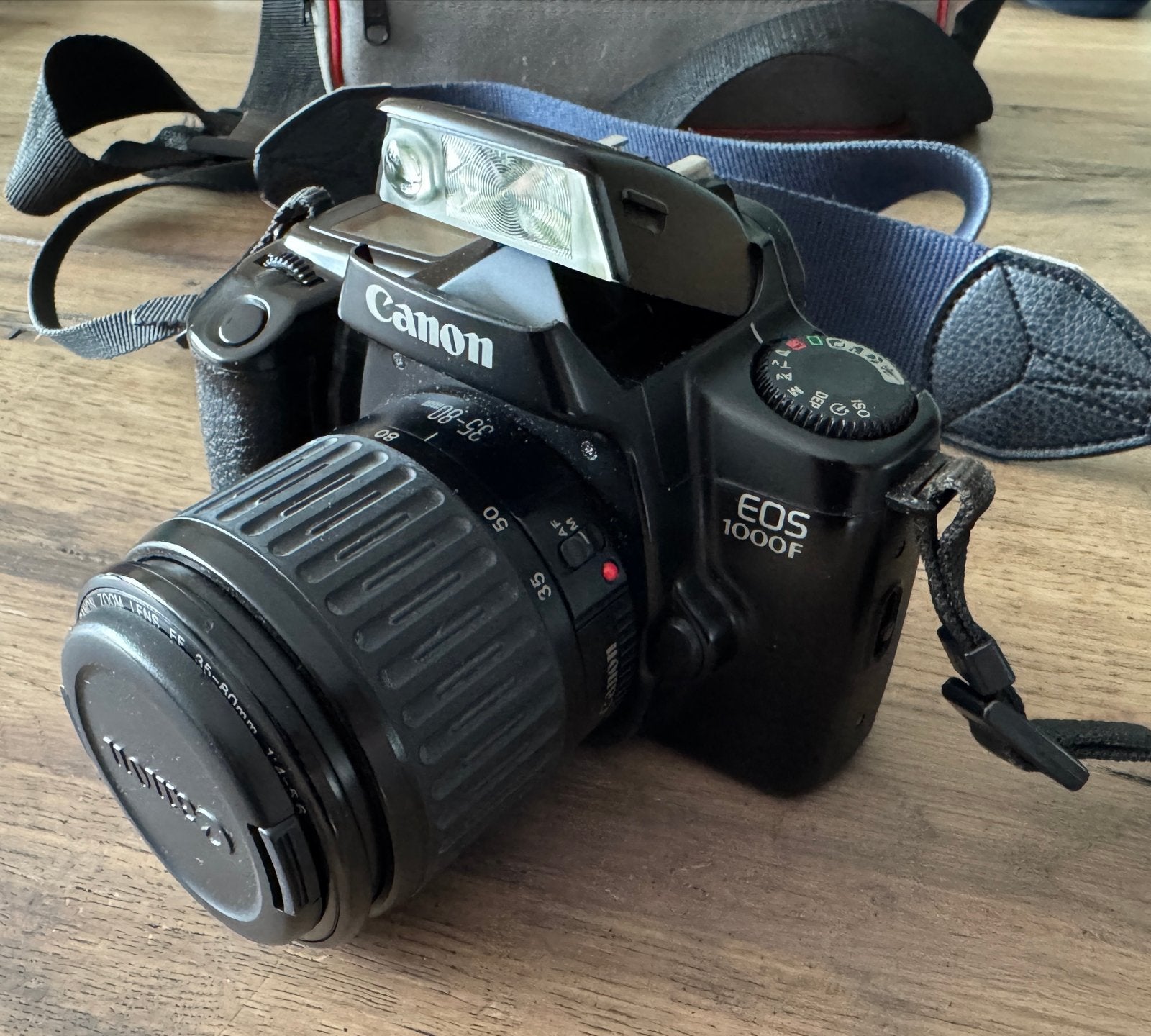 Canon EOS 1000F analoge spiegelreflexcamera met lens, Ophalen of Verzenden, Gebruikt, Spiegelreflex, Canon