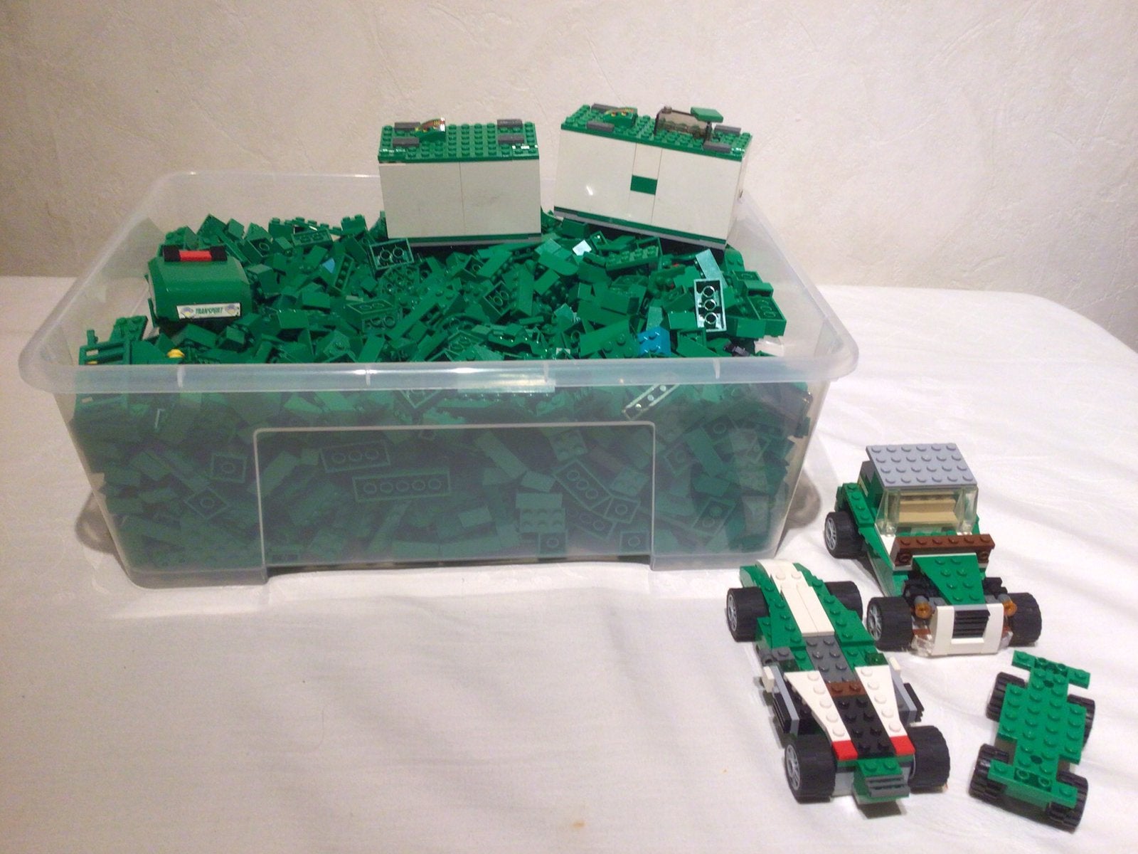 Bak met groen lego, Ophalen, Zo goed als nieuw