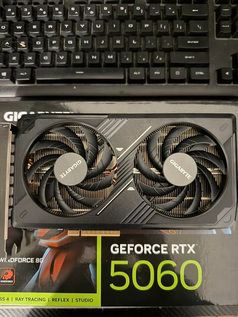 Rtx 5060 windforce 8gb, Computers en Software, Videokaarten, Ophalen, Zo goed als nieuw, GDDR6, PCI-Express 3
