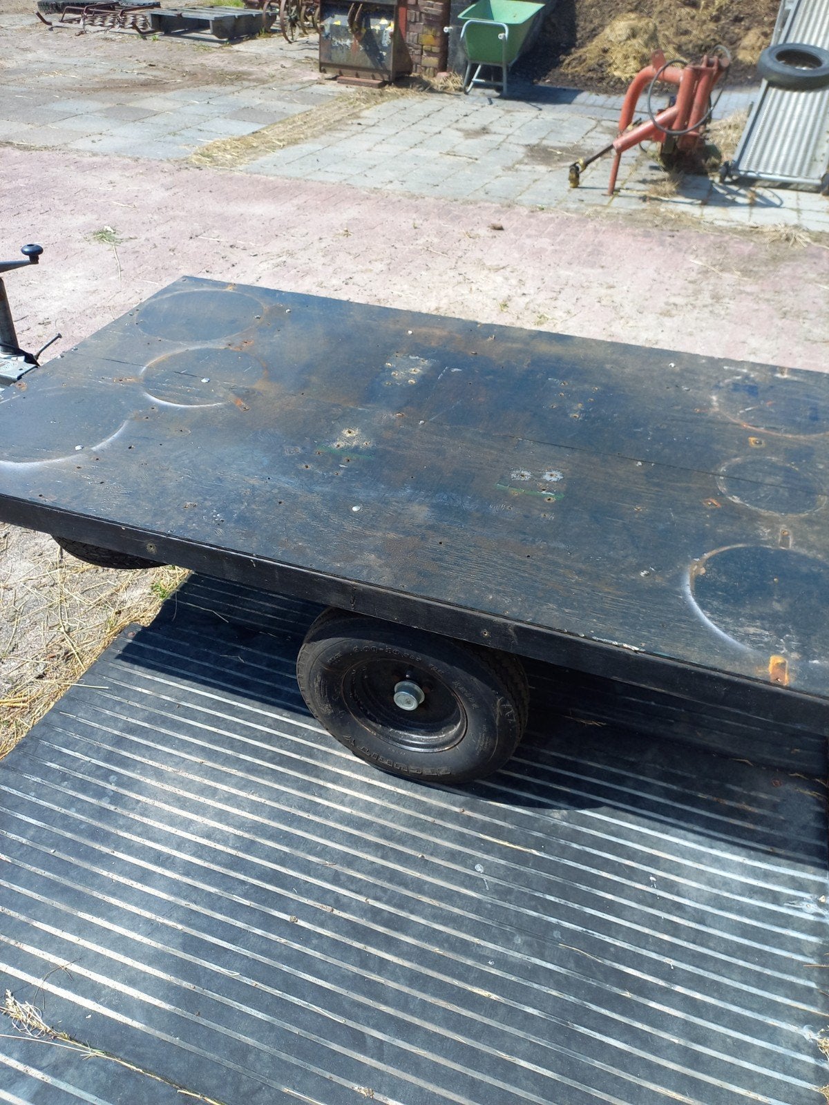 Platte kar met verlichting en extra wiel, Doe-het-zelf en Verbouw, Transportwagens, 100 liter of meer, Ophalen, Transportkar