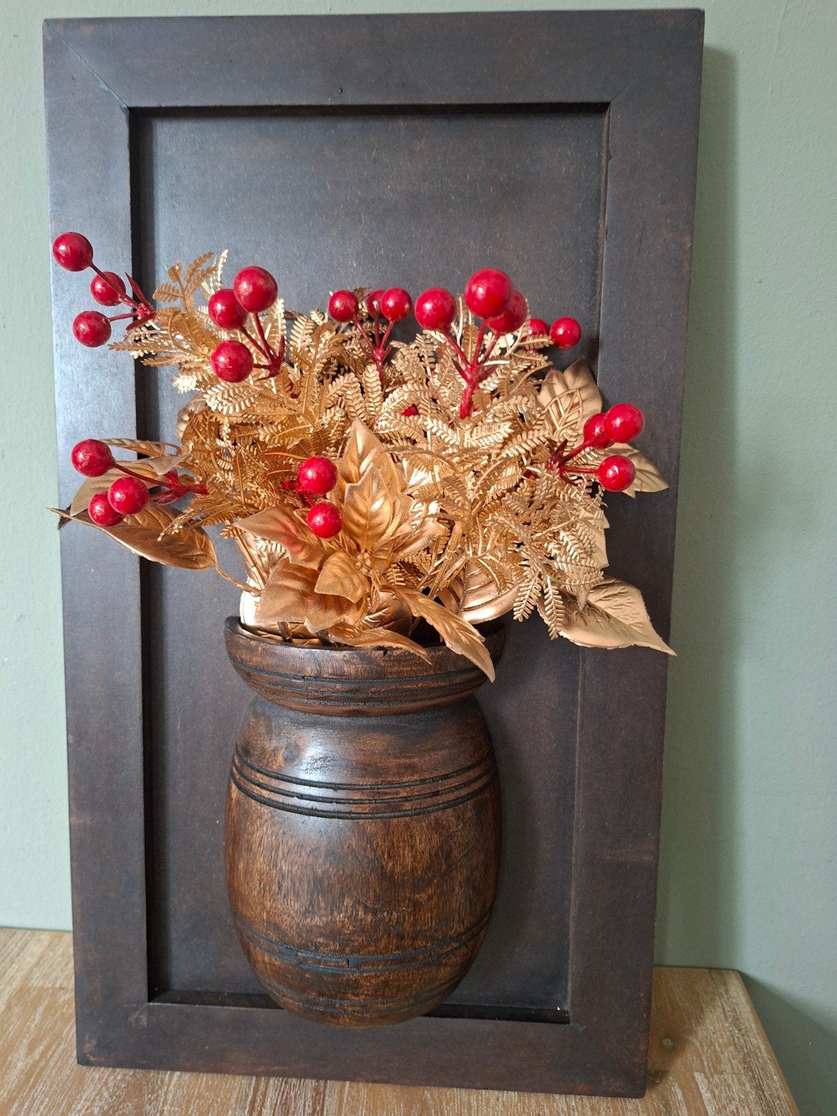 Wanddecoratie met houten pot en kunstbloemen, Gebruikt, Hout, Meerkleurig, Decoratieobject