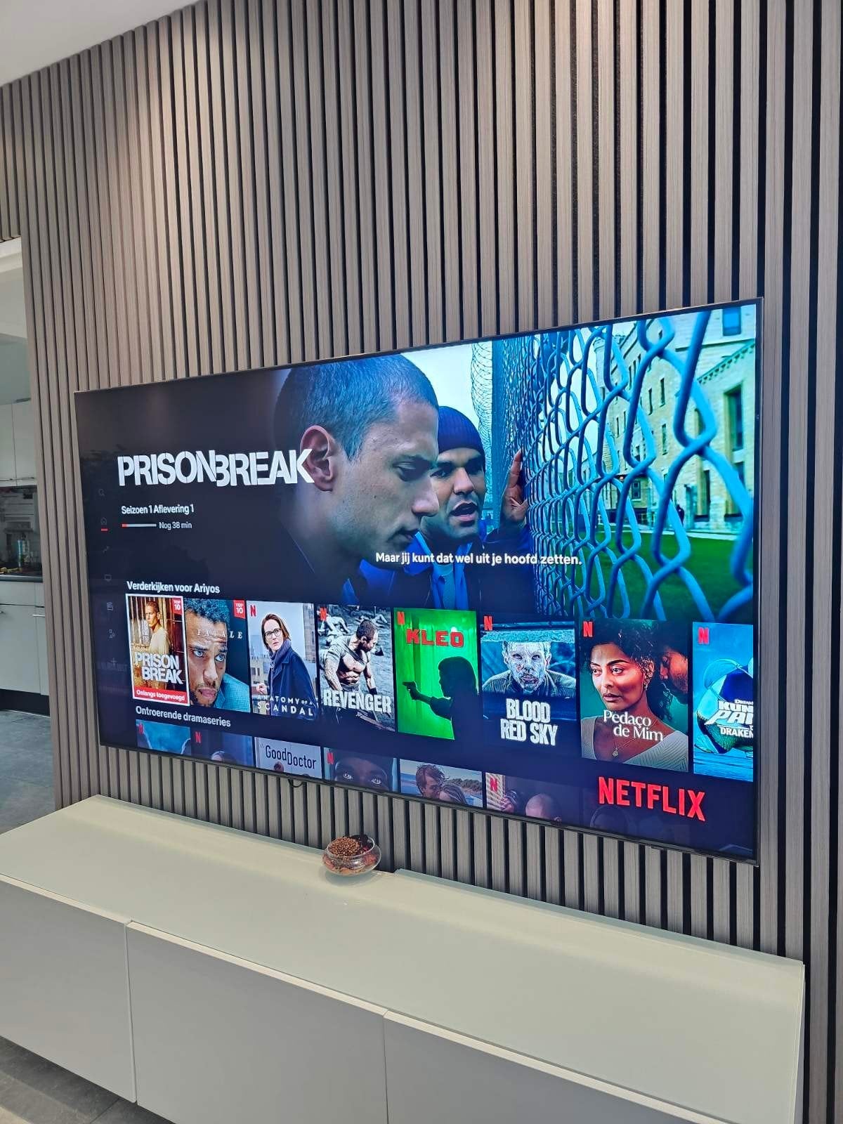 Samsung smart QLED 4k Ultra tv 65 inch 167 cm met voetstuk, Ophalen of Verzenden, Zo goed als nieuw, 100 cm of meer, Samsung