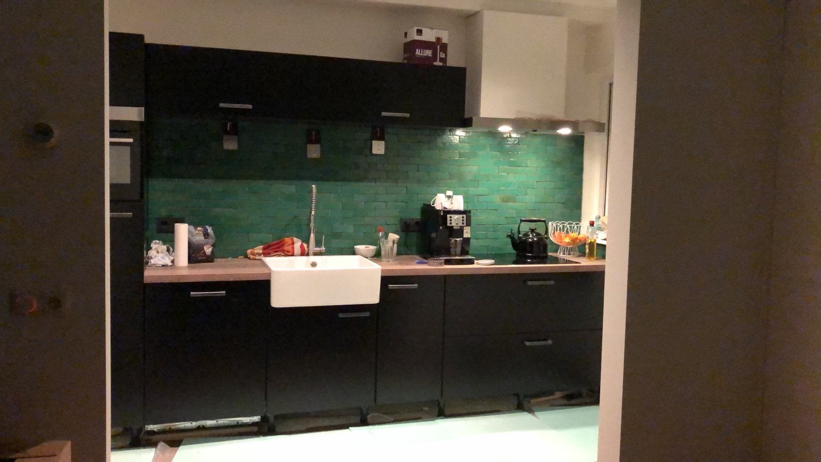 Keuken uit 2018 met apparatuur - zelf demonteren. T.e.a.b., Huis en Inrichting, Ophalen, Gebruikt, Zwart, Enkelwandige keuken