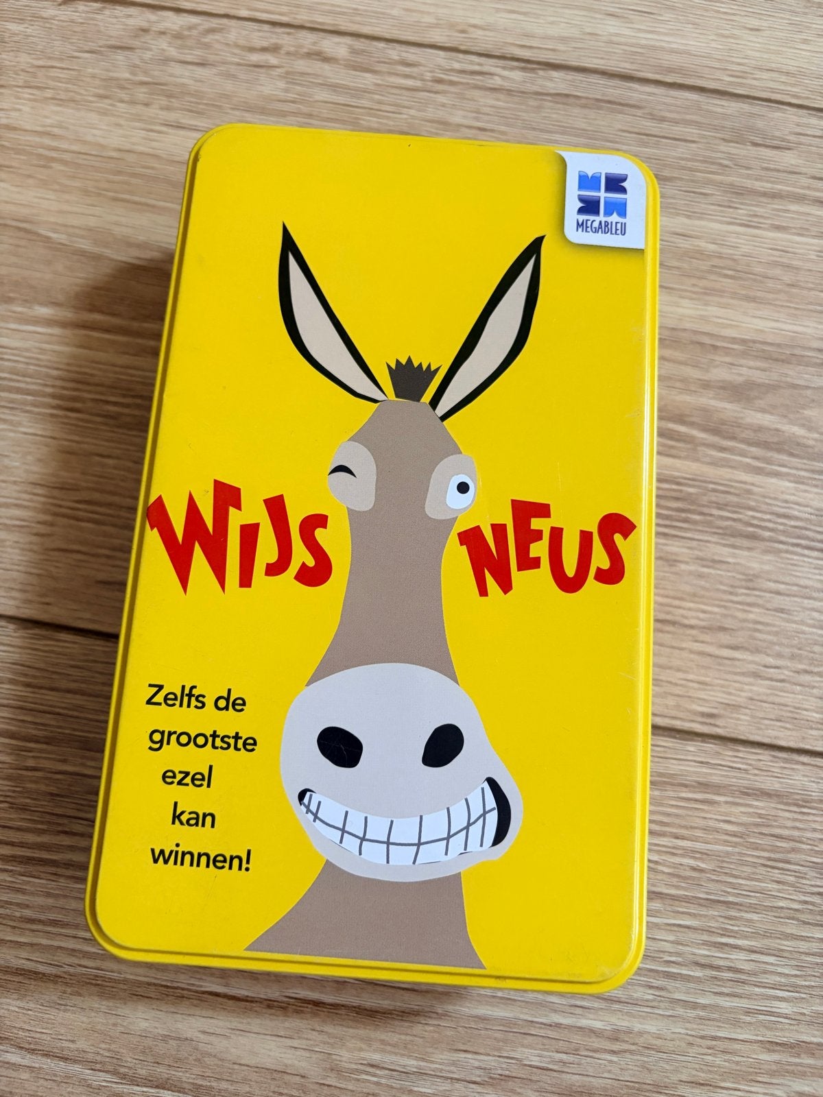 Wijsneus partyspel - Zelfs de grootste ezel kan winnen!, Drie of vier spelers, Ophalen of Verzenden, Zo goed als nieuw