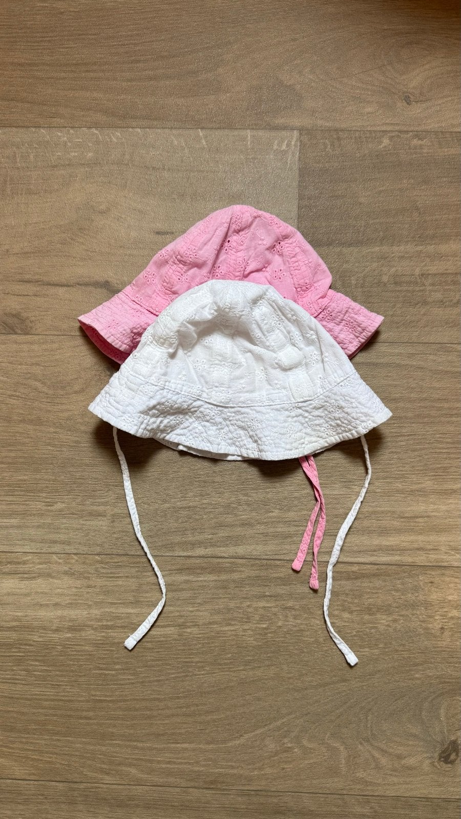 2 HEMA Zomerhoedjes Roze en Wit Maat 86/92, Ophalen of Verzenden, Zo goed als nieuw, Meisje, Overige typen