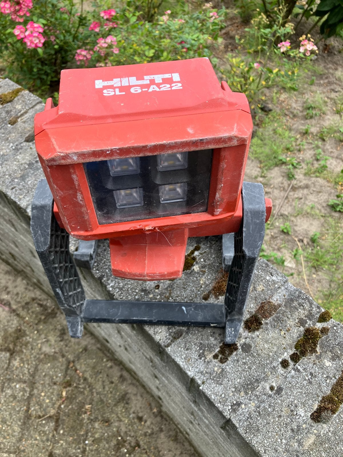 Hilti SL 6-A22 Accu Bouwlamp / Werklamp, Doe-het-zelf en Verbouw, Bouwverlichting, Gebruikt, Minder dan 50 watt, Met statief, Ophalen of Verzenden