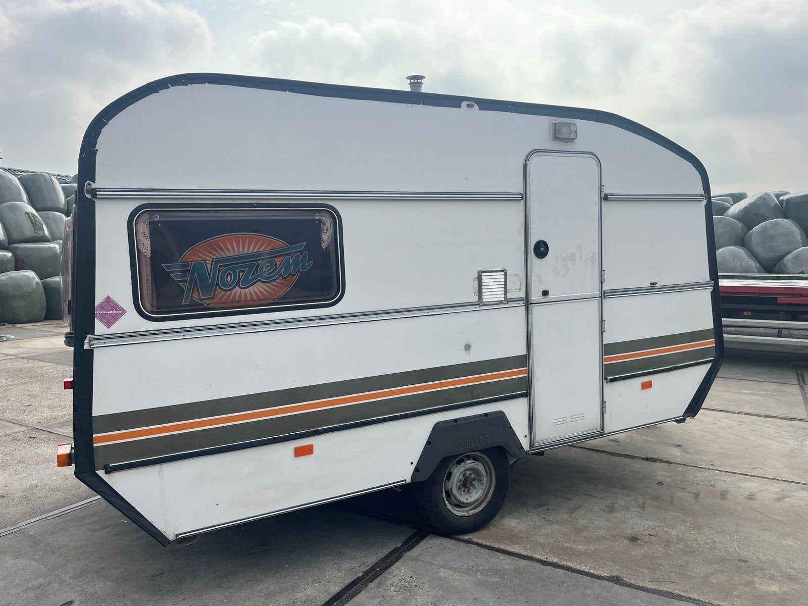 Roller 400 Palace Caravan, Caravans en Kamperen, Caravans, Particulier, tot en met 2, 500 - 750 kg, Overige, Overige merken, 2 aparte bedden