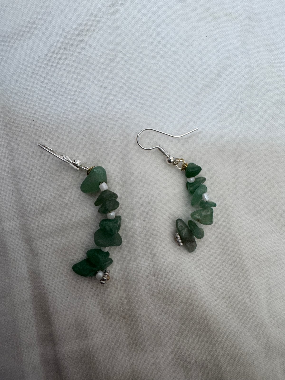 Handgemaakte oorbellen met groene edelstenen, Sieraden, Tassen en Uiterlijk, Oorbellen, Overige materialen, Hangers, Nieuw, Ophalen of Verzenden