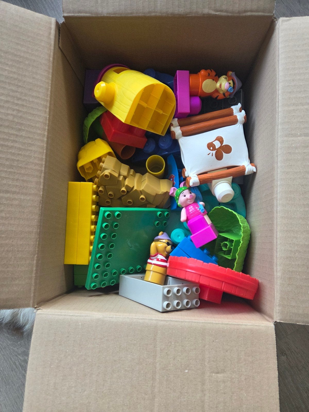 Grote doos met MEGA BLOCKS stukken, Kinderen en Baby's, Speelgoed | Duplo en Lego, Inclusief minifiguren, Gebruikt, Overige thema's