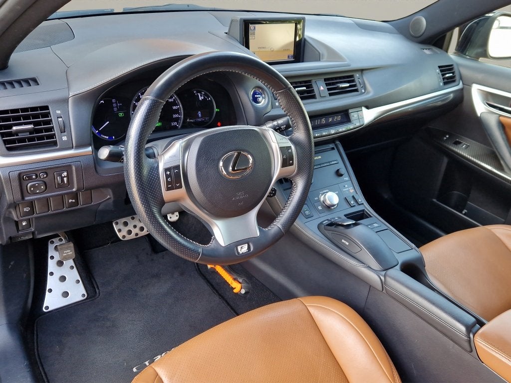 Lexus CT 200h F-Sport Line Leer - NL Auto (bj 2013), Auto's, Lexus, 136 pk, Gebruikt, 4 cilinders, Zwart