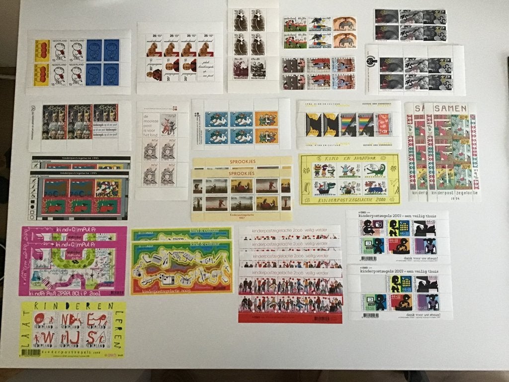 Te koop aangeboden verschillende jaargangen kinderpostzegels, Ophalen of Verzenden, Nederland