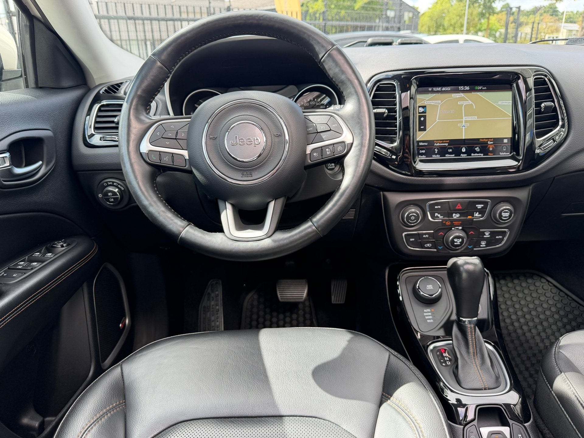 Jeep Compass 1.4 170PK Limited 4x4 Automaat Panodak,Clima,Cr, Auto's, Automaat, 450 kg, Gebruikt, Zwart