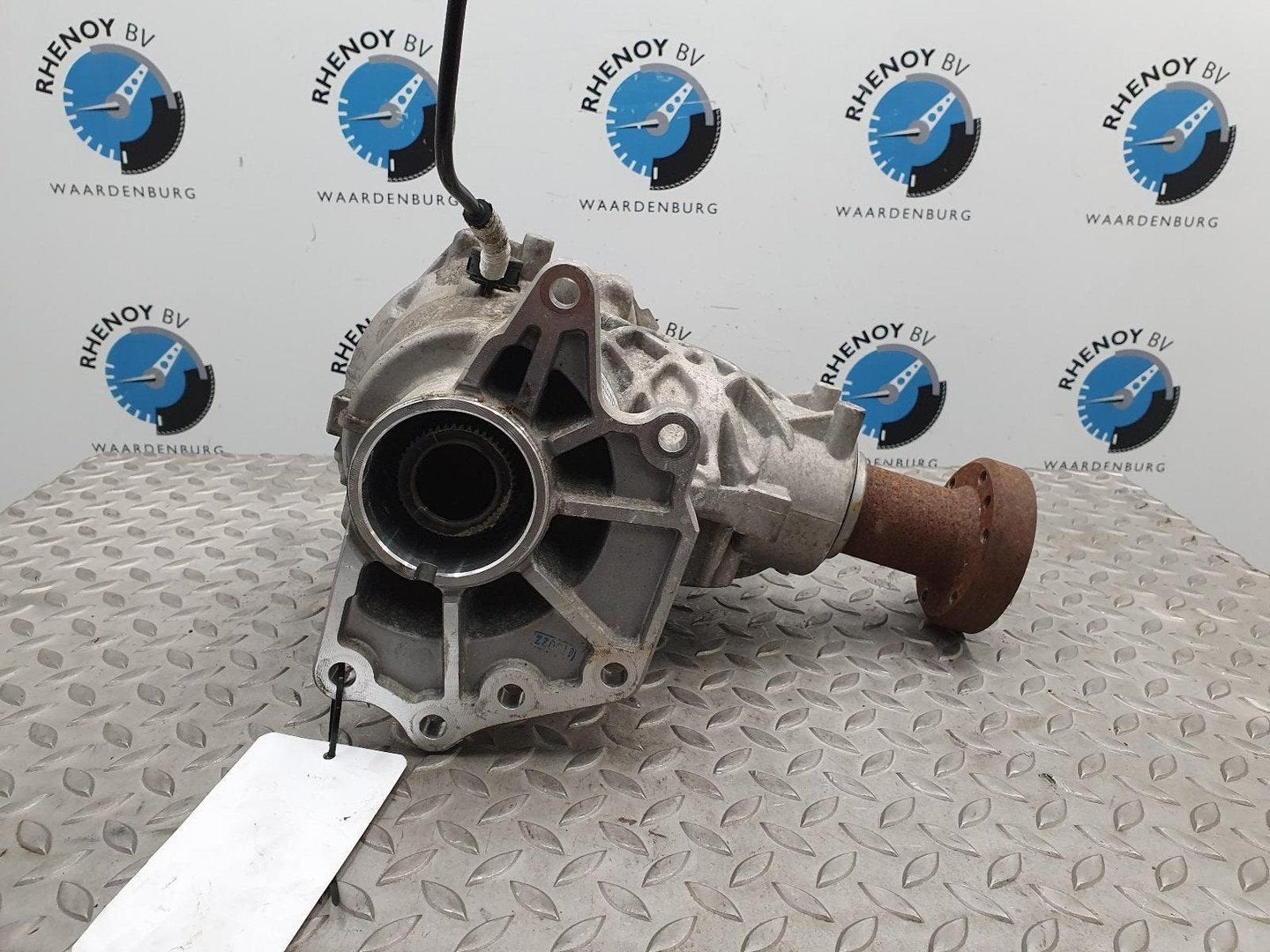 LANDROVER DISCOVERY SPORT TUSSENBAK 2015, Ophalen of Verzenden, Gebruikt, Stiba lid
