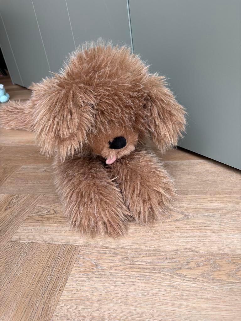 1 meter hond zoekt nieuw huis, Kinderen en Baby's, Speelgoed | Knuffels en Pluche, Zo goed als nieuw, Bruin, Groot (groter dan 80 cm)