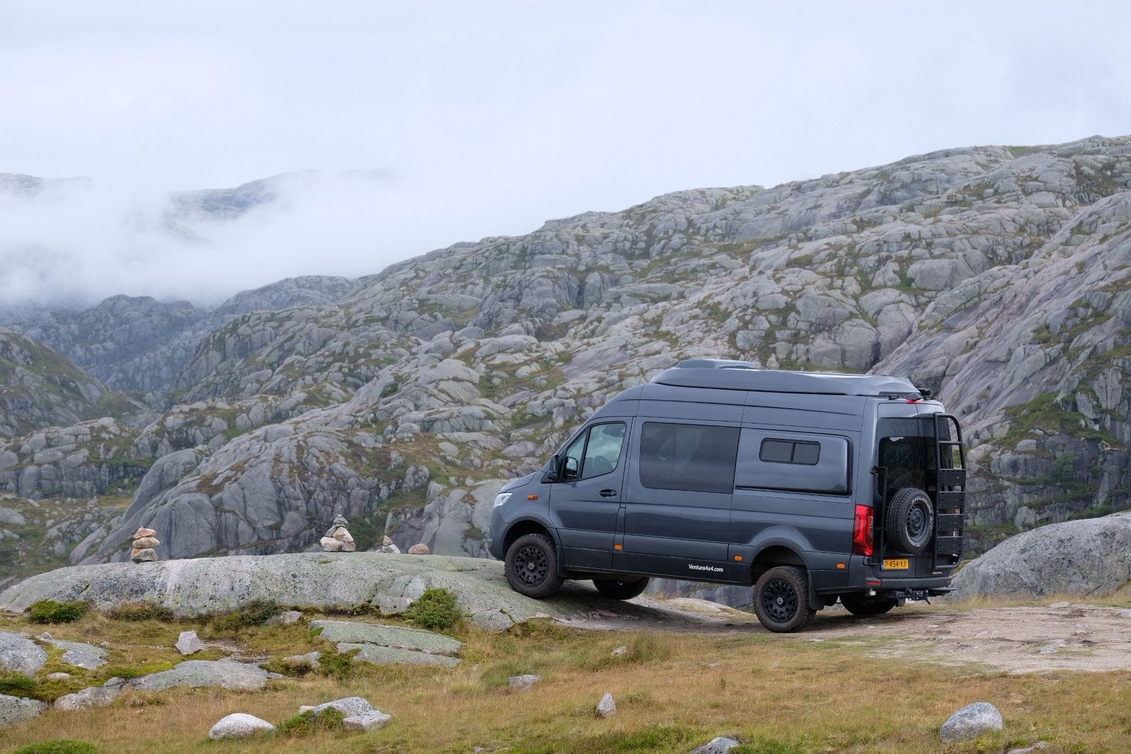 Winter kamperen? 4x4 camper te huur - 4 personen