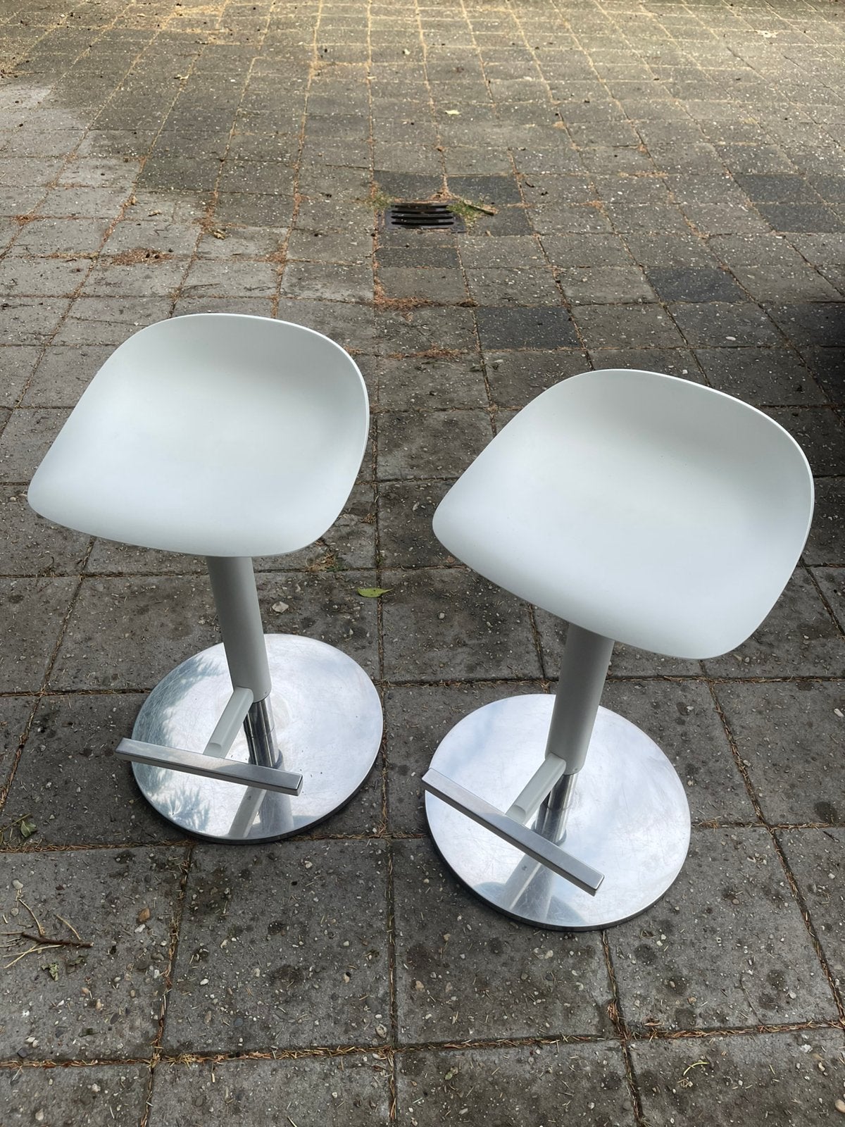 2 IKEA JANINGE barkrukken, 2 krukken, Ophalen, Zo goed als nieuw, 60 tot 90 cm