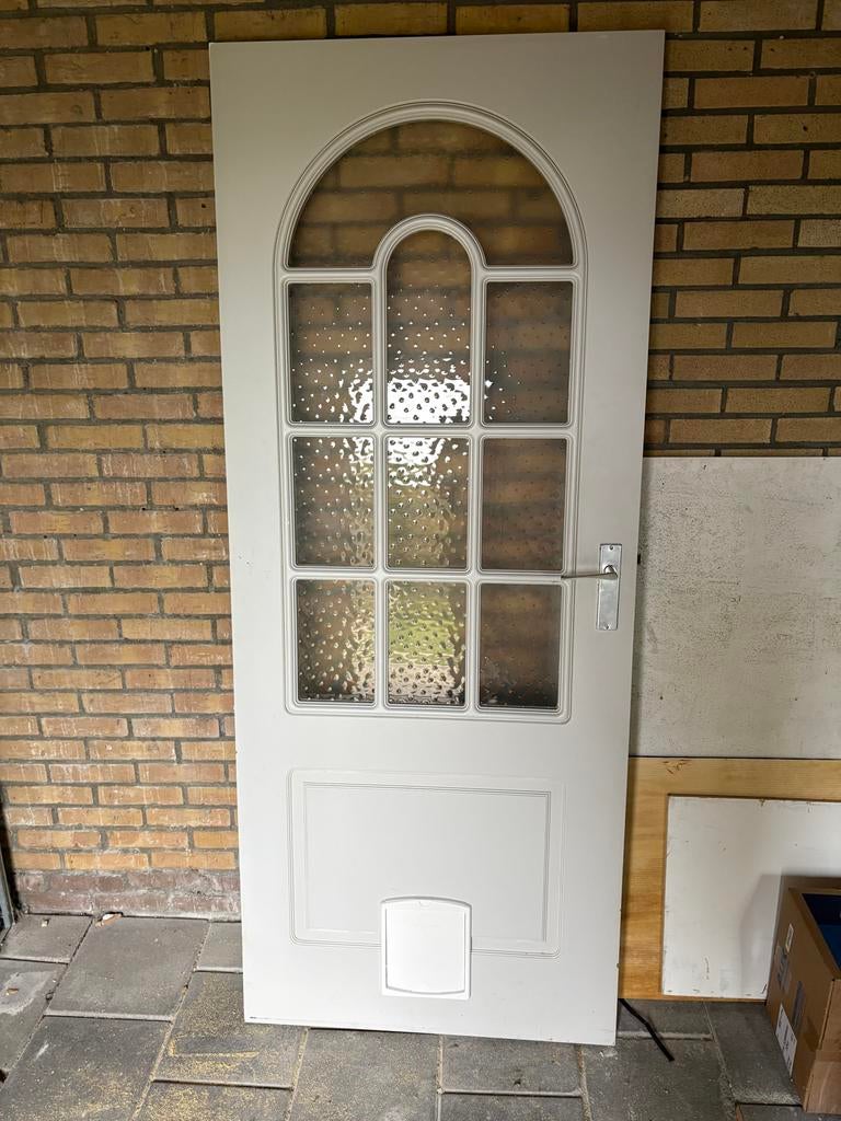 Buitendeur hardhout met glas en kattenluik 201,5x82cm, Doe-het-zelf en Verbouw, Deuren en Horren, Gebruikt, 80 tot 100 cm, Ophalen of Verzenden